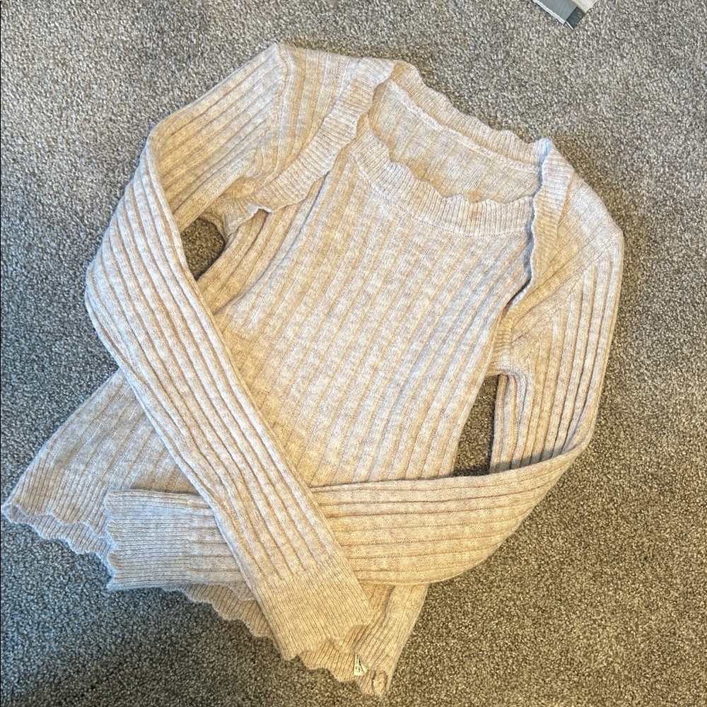 Elegant Beige Ribbed Women's Sweater